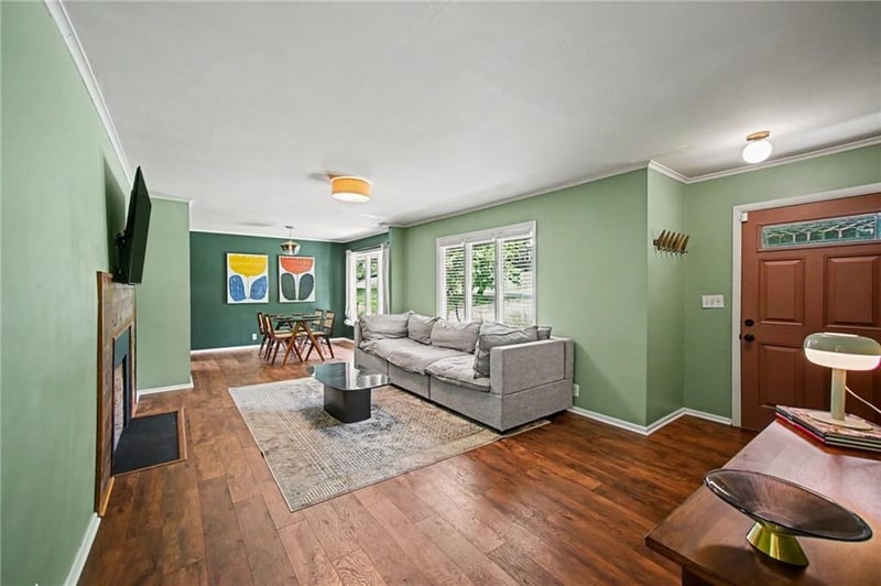 110 NE 43rd Ter, Kansas City, MO 64116