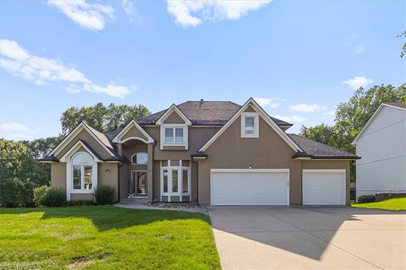 1308 Surrey Trace N/A, Lee's Summit, MO 64081