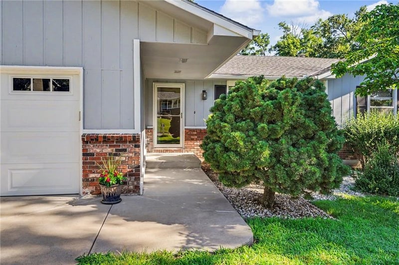2602 Orchard Ln, Lawrence, KS 66049