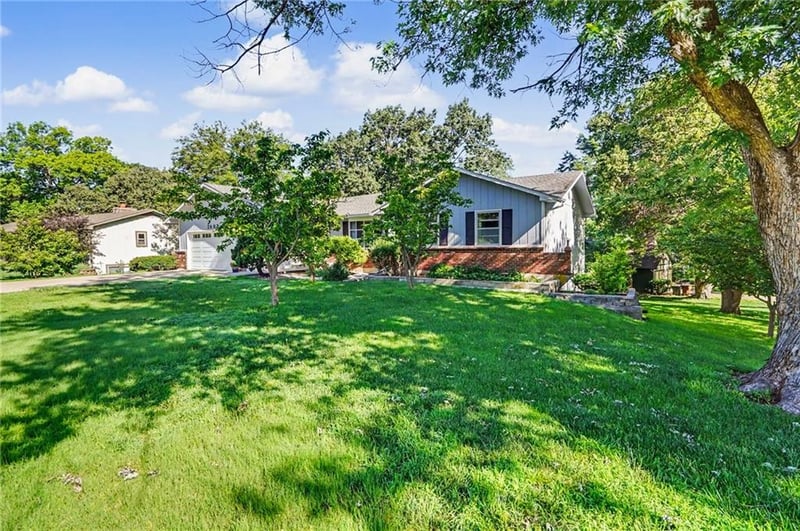2602 Orchard Ln, Lawrence, KS 66049
