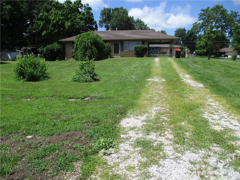 343 1st Ave, Garnett, KS 66032