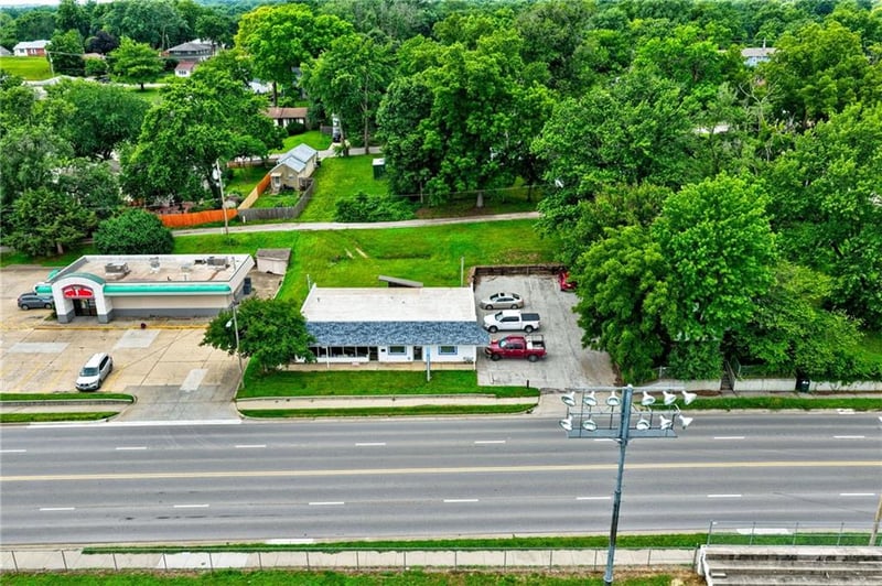 1734 4th St, Leavenworth, KS 66048