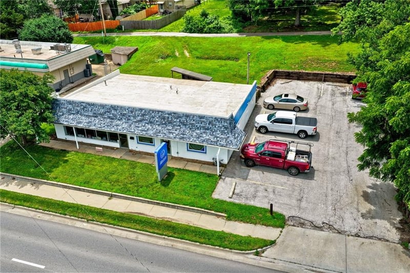 1734 4th St, Leavenworth, KS 66048