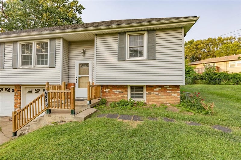 4540 Melody Ln, Kansas City, KS 66106