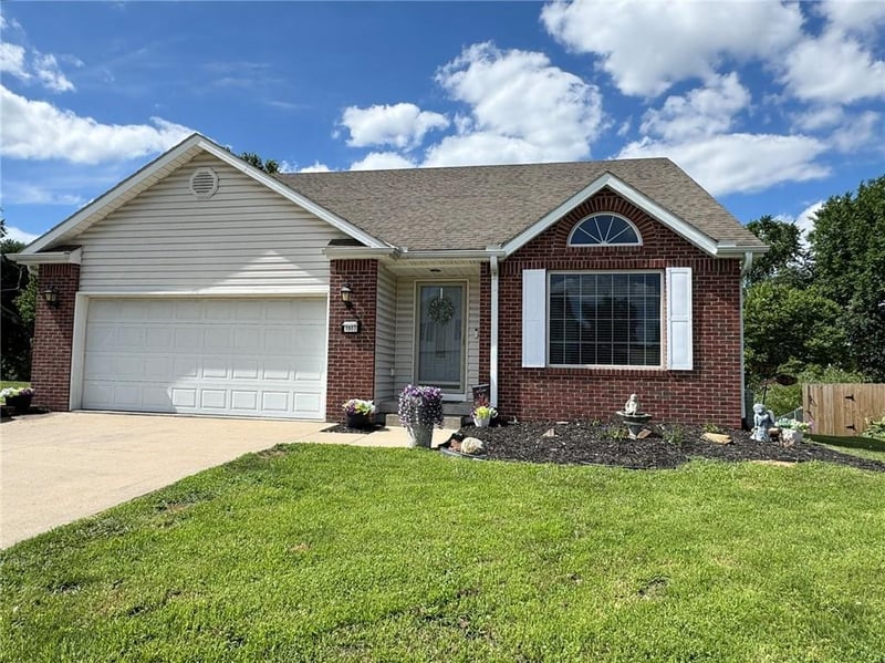 3503 Easy St, St Joseph, MO 64503