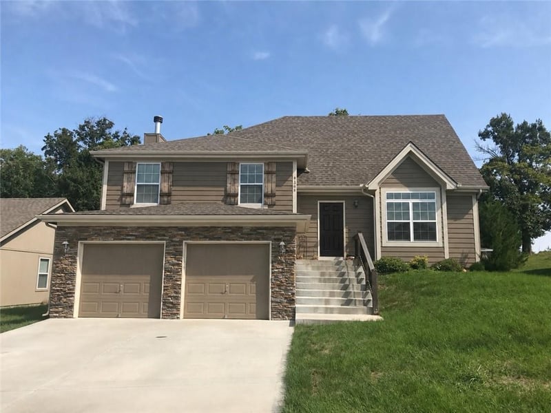 8308 116th St, Kansas City, MO 64157