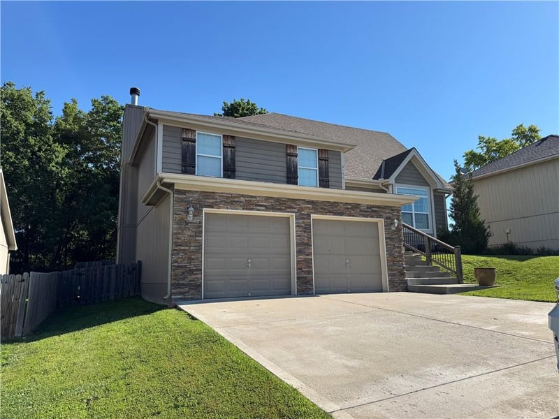 8308 116th St, Kansas City, MO 64157