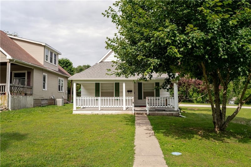 1017 5th St, Atchison, KS 66002