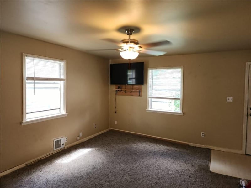 119 Kansas St, Pittsburg, KS 66762