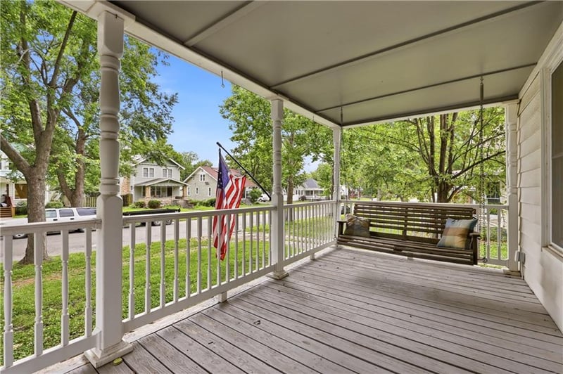 606 Peoria St, Paola, KS 66071