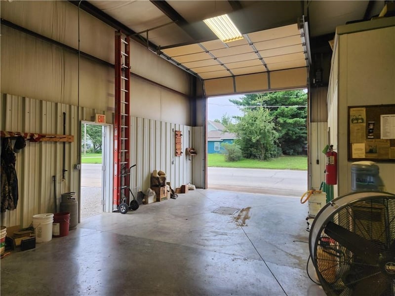 606 7th St, Pittsburg, KS 66762