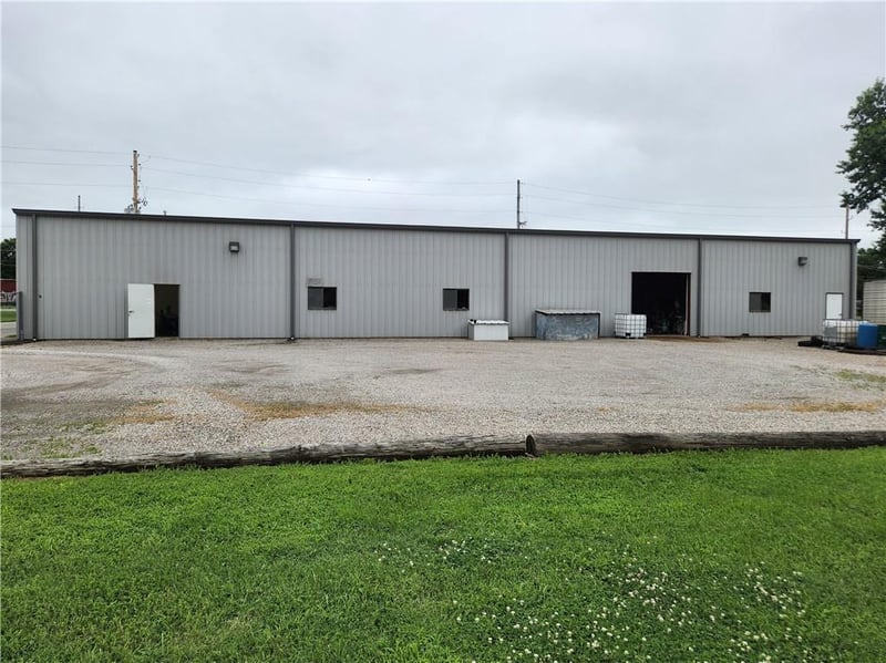 606 7th St, Pittsburg, KS 66762