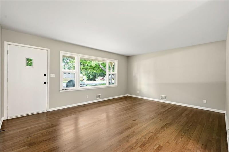 9009 Blue Ridge Blvd, Kansas City, MO 64138