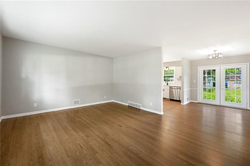 9009 Blue Ridge Blvd, Kansas City, MO 64138