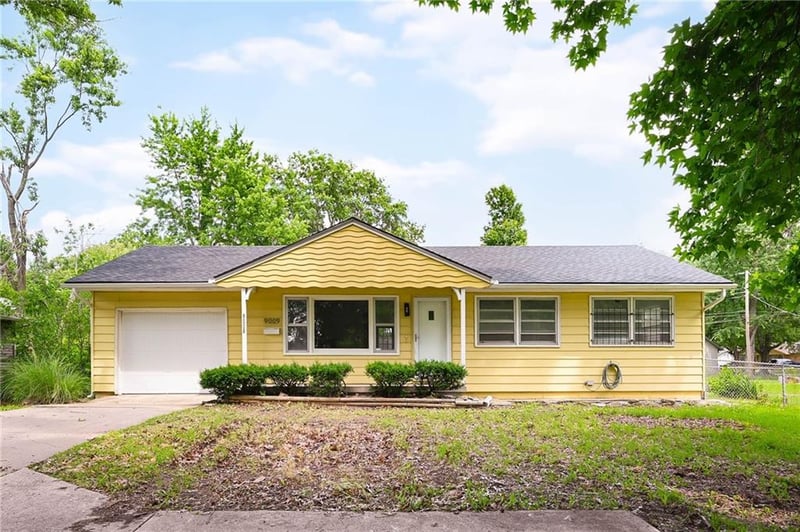 9009 Blue Ridge Blvd, Kansas City, MO 64138