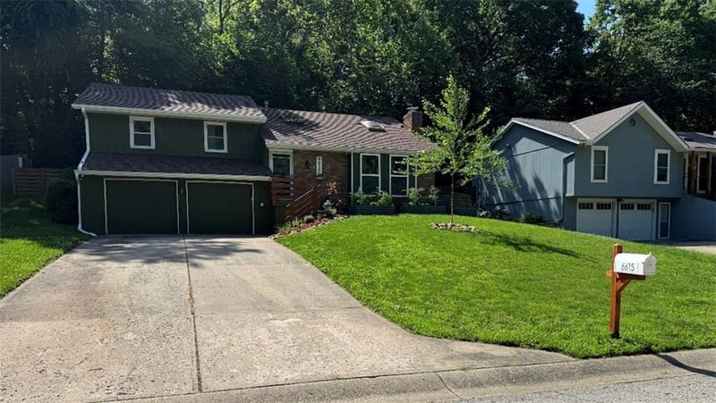 6615 Caney Creek Dr, Kansas City, MO 64151