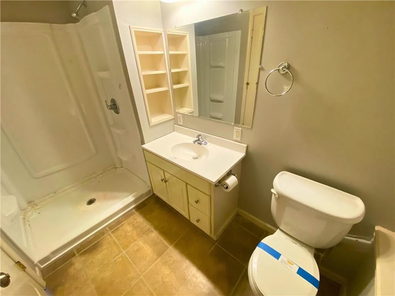 7104 163rd Ter, Belton, MO 64012