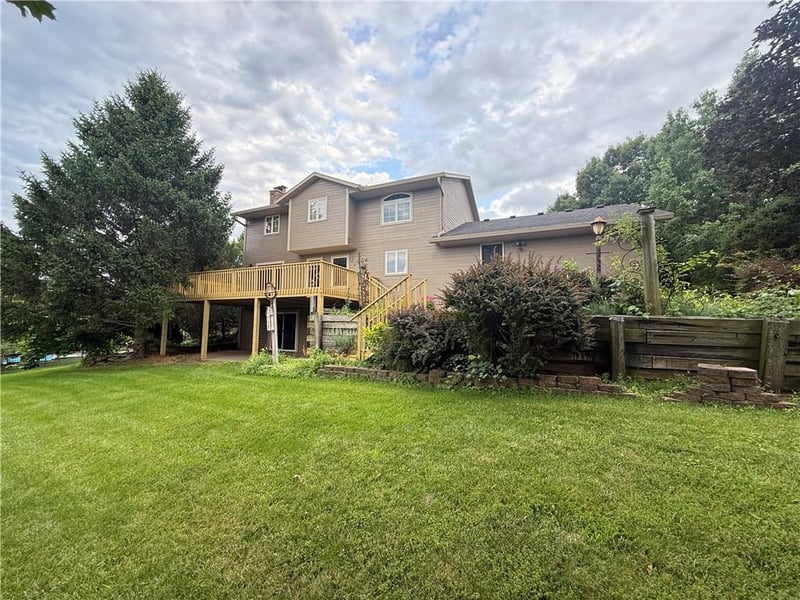 608 Sunshine Dr, Richmond, MO 64085