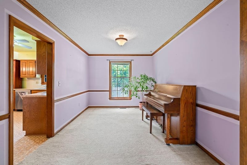 9213 117th Ter, Overland Park, KS 66210
