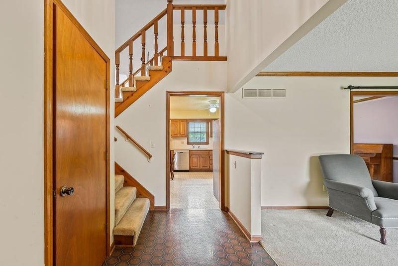 9213 117th Ter, Overland Park, KS 66210