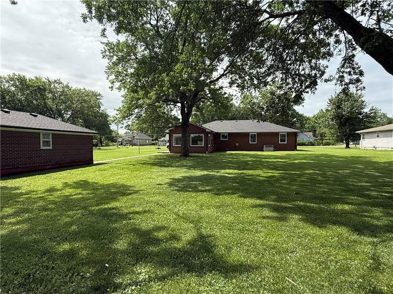 2002 4th St, Pittsburg, KS 66762