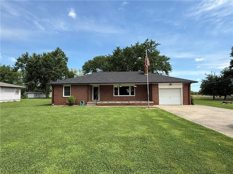 2002 4th St, Pittsburg, KS 66762