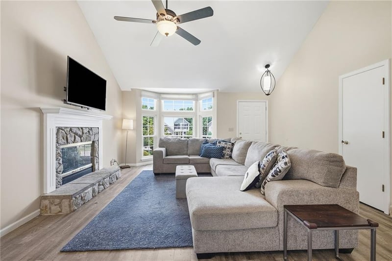 14709 Goodman St, Overland Park, KS 66223