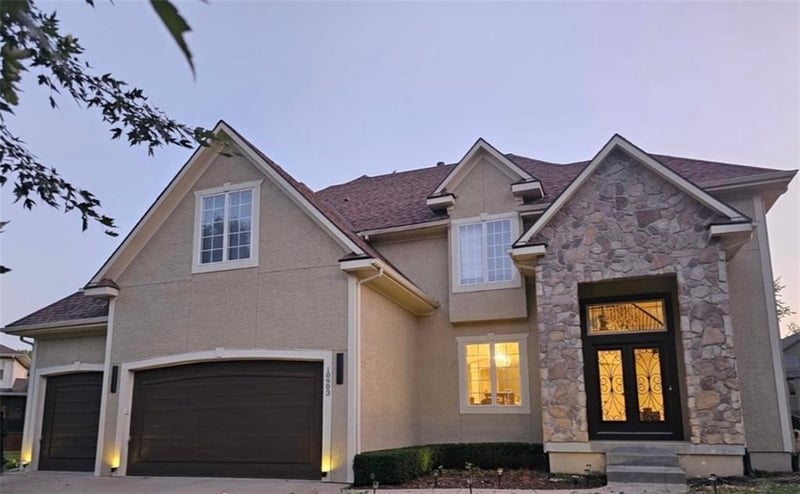 10903 163rd Ter, Overland Park, KS 66221