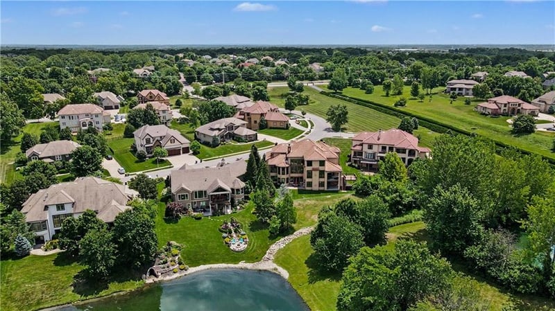 15348 Larsen St, Overland Park, KS 66221