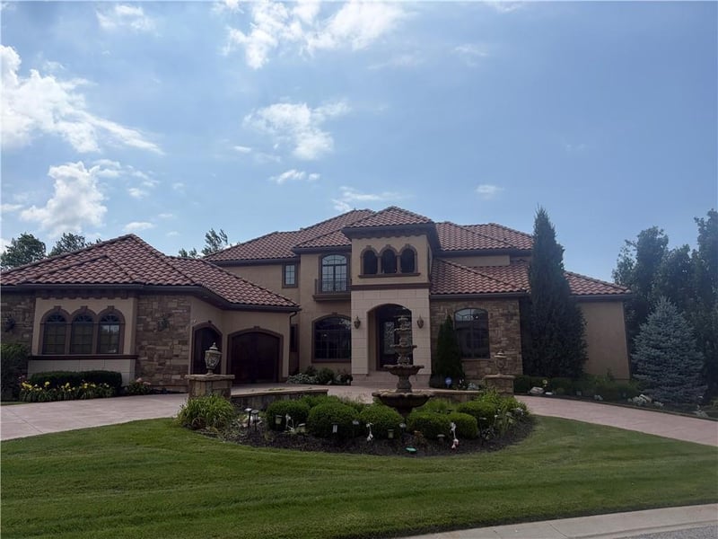 15348 Larsen St, Overland Park, KS 66221