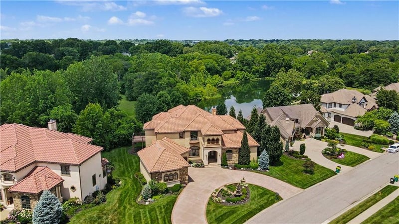 15348 Larsen St, Overland Park, KS 66221