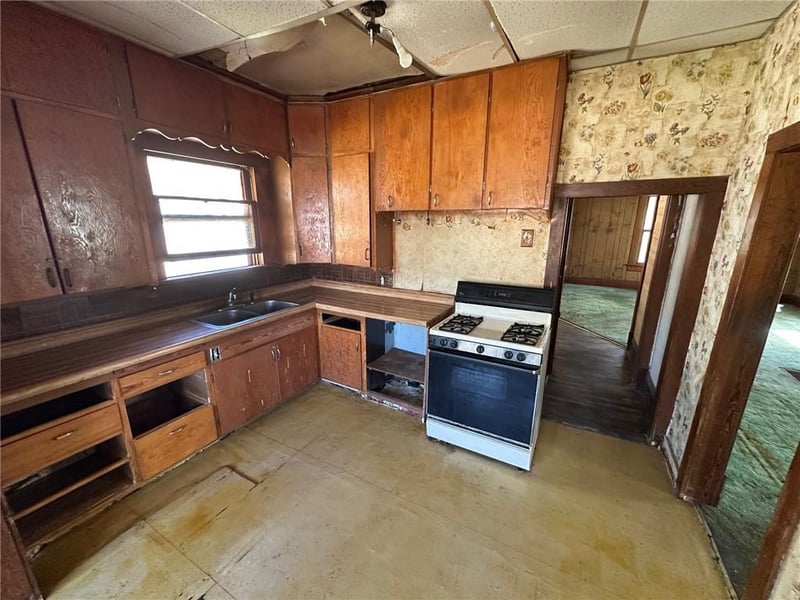 1609 Evergreen Ave, Chanute, KS 66720