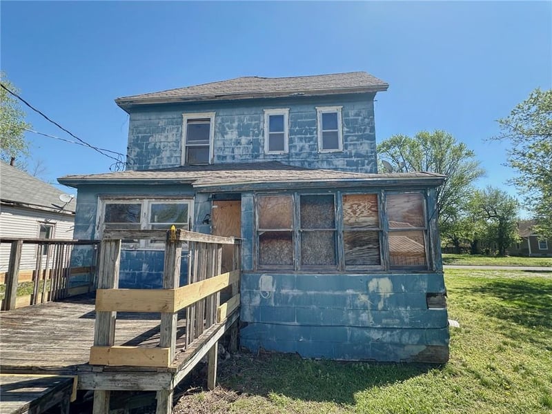 1609 Evergreen Ave, Chanute, KS 66720