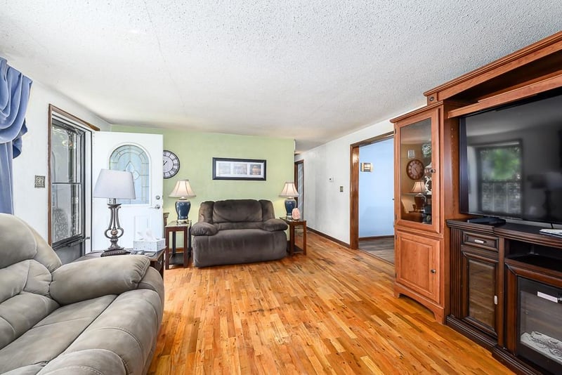 2700 75th Ter, Kansas City, KS 66109