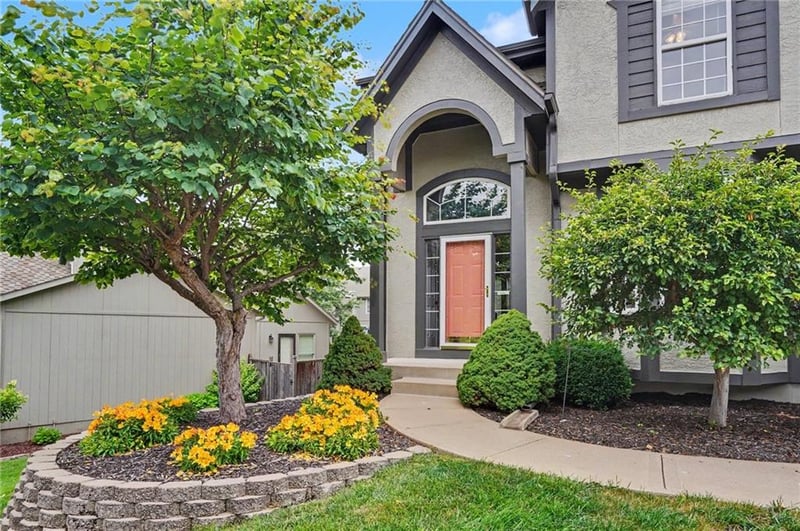 5910 154th St, Overland Park, KS 66223