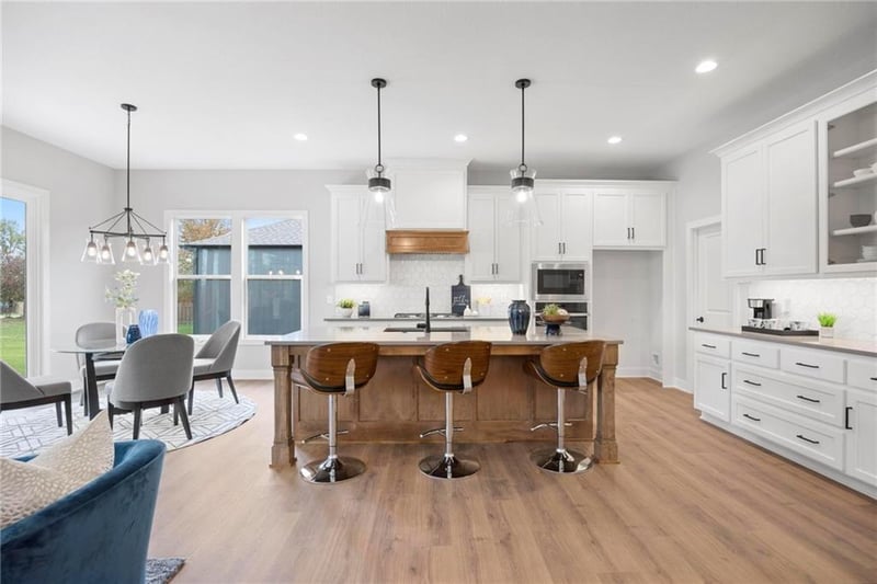 17135 Barstow St, Olathe, KS 66062