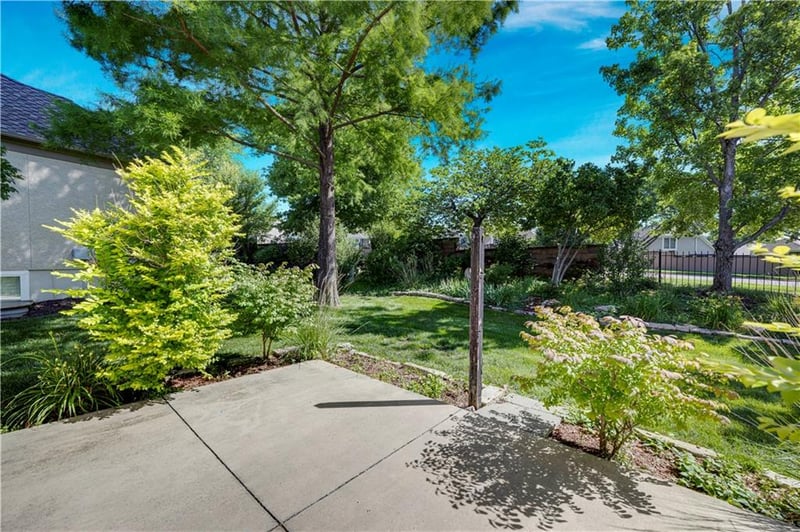 5232 W 121st St, Overland Park, KS 66209