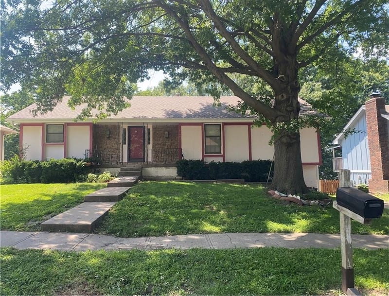 8108 Serene Ave, Kansas City, MO 64152