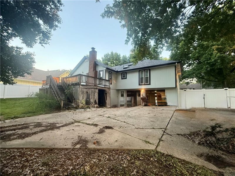 477 Nw Weschester Ct, Blue Springs, MO 64014