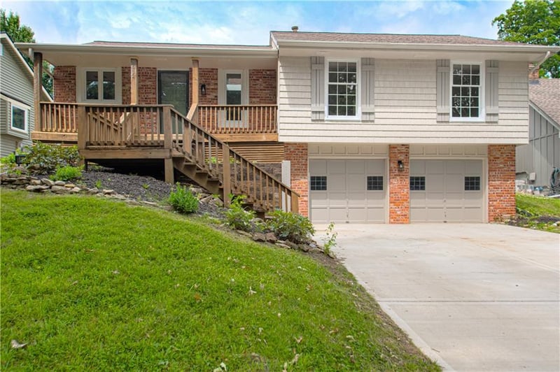 8612 Harrison St, Kansas City, MO 64155