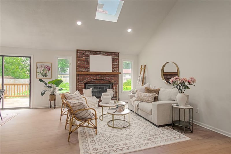 8612 Harrison St, Kansas City, MO 64155
