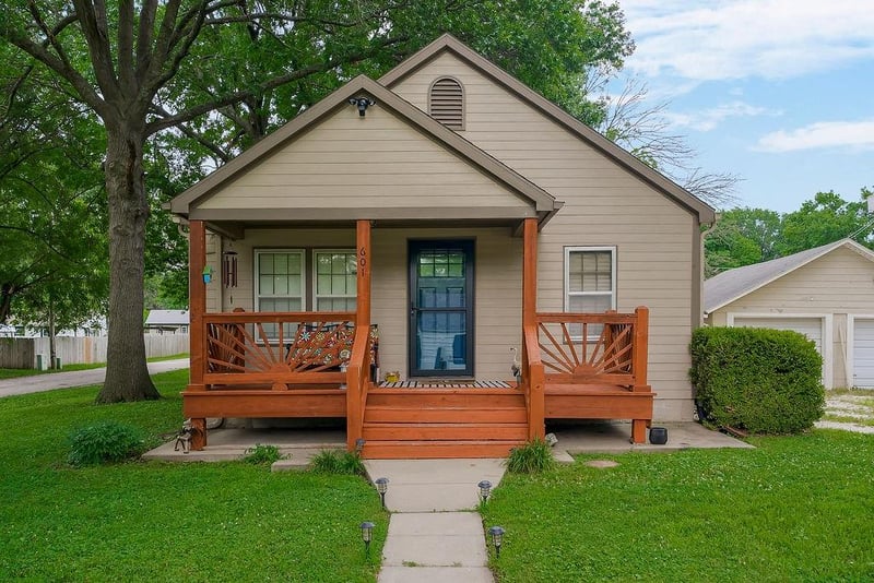 601 Peoria St, Louisburg, KS 66053