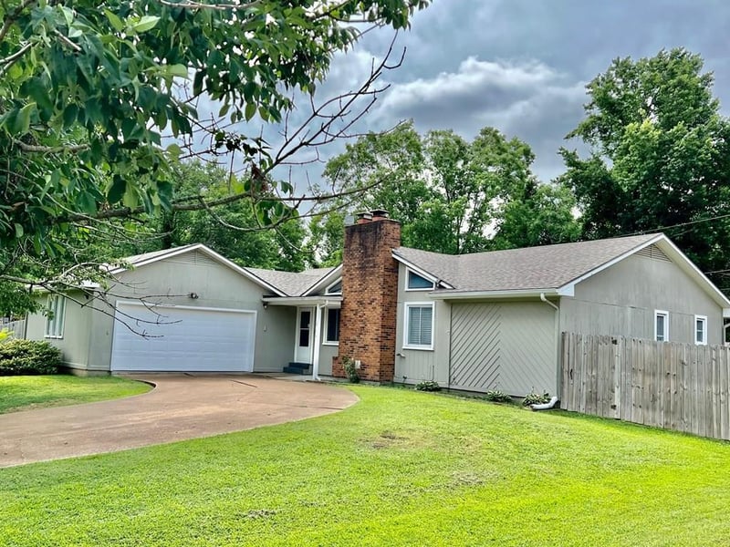 2708 Wilson Ave, Parsons, KS 67357