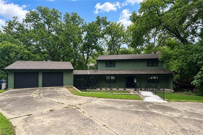 2729 Stratford Rd, Lawrence, KS 66049
