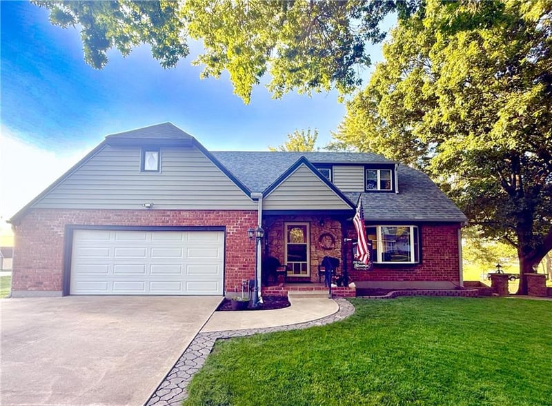 617 Meadow Ln, Fort Scott, KS 66701