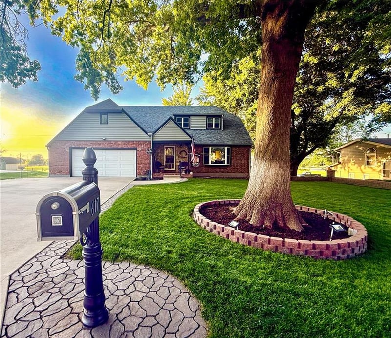 617 Meadow Ln, Fort Scott, KS 66701