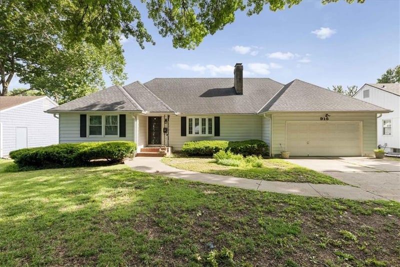 915 85th St, Kansas City, MO 64114