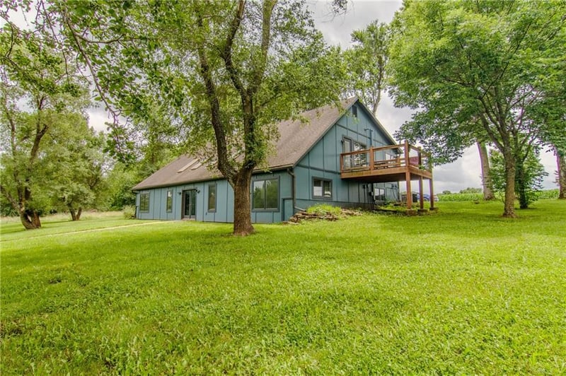 6301 285th St, Freeman, MO 64746