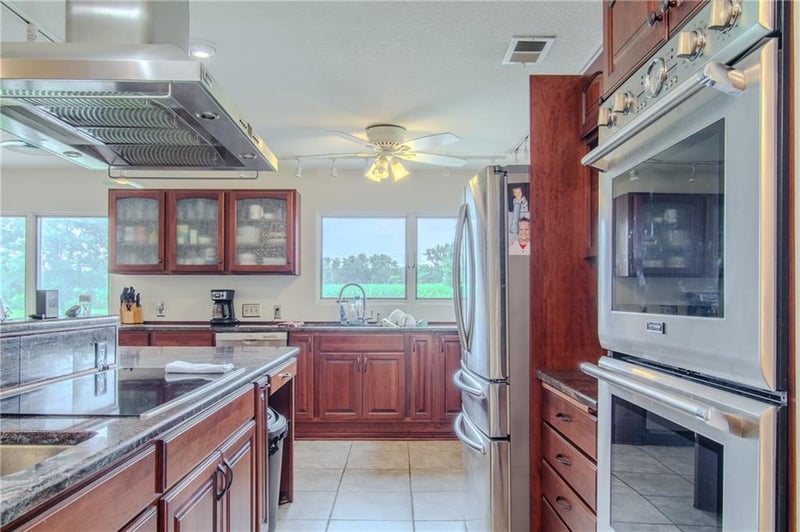 6301 285th St, Freeman, MO 64746