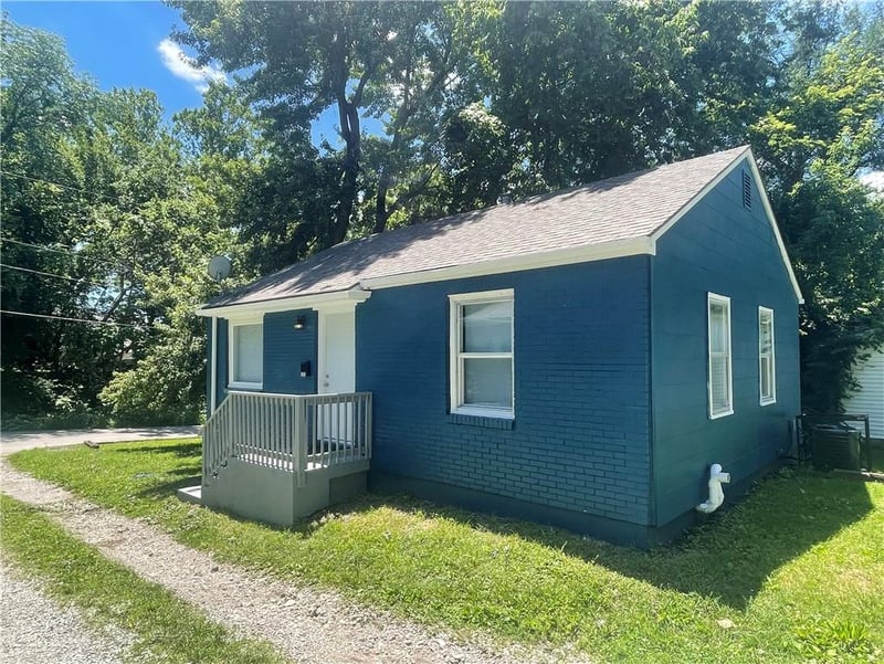 732 Stone St, Independence, MO 64050